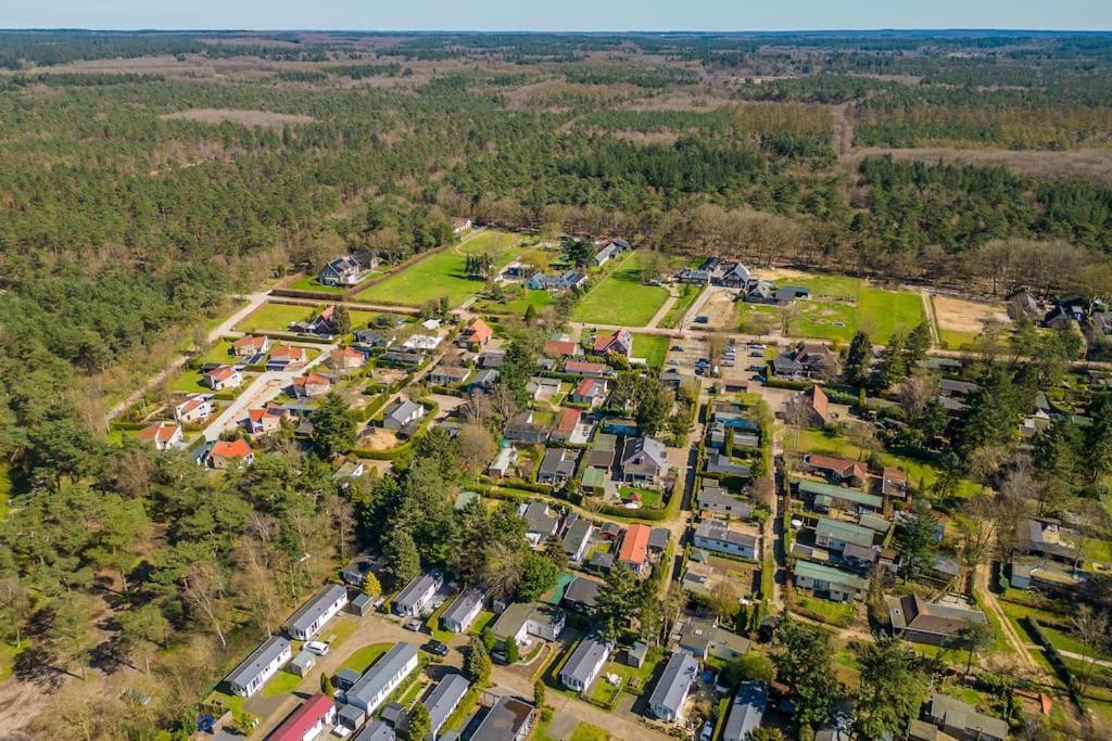 4-Pers. Chalet Met Eigen Parkeerplaats In Veluwe Villa Putten Exteriör bild