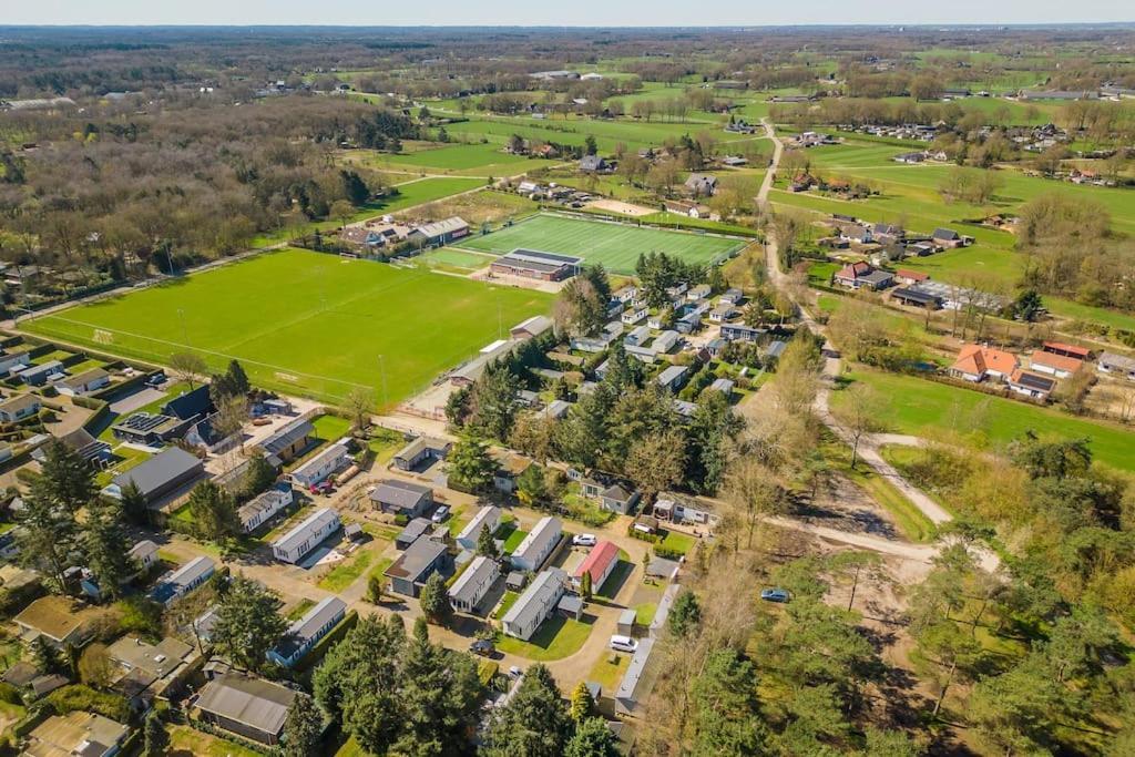 4-Pers. Chalet Met Eigen Parkeerplaats In Veluwe Villa Putten Exteriör bild